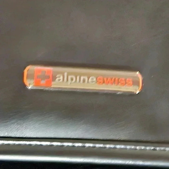 Alpine Swiss Computer Travel Bag with shoulder strap EUC - Picture 2 of 9